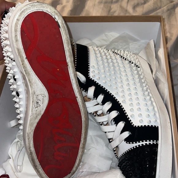 Louboutin - Picture 2 of 5